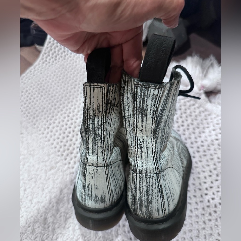 Dr Martens Pascal Women’s size 4 Stylish Black and Gray Boots - Picture 3 of 9